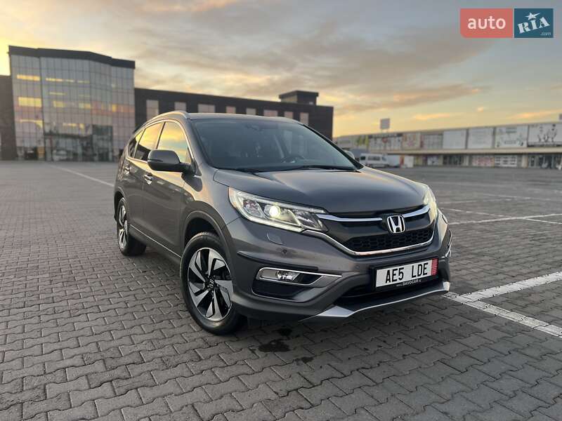 Позашляховик / Кросовер Honda CR-V 2016 в Чернівцях