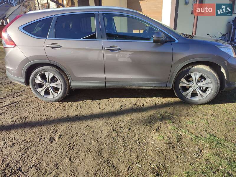 Внедорожник / Кроссовер Honda CR-V 2013 в Черновцах