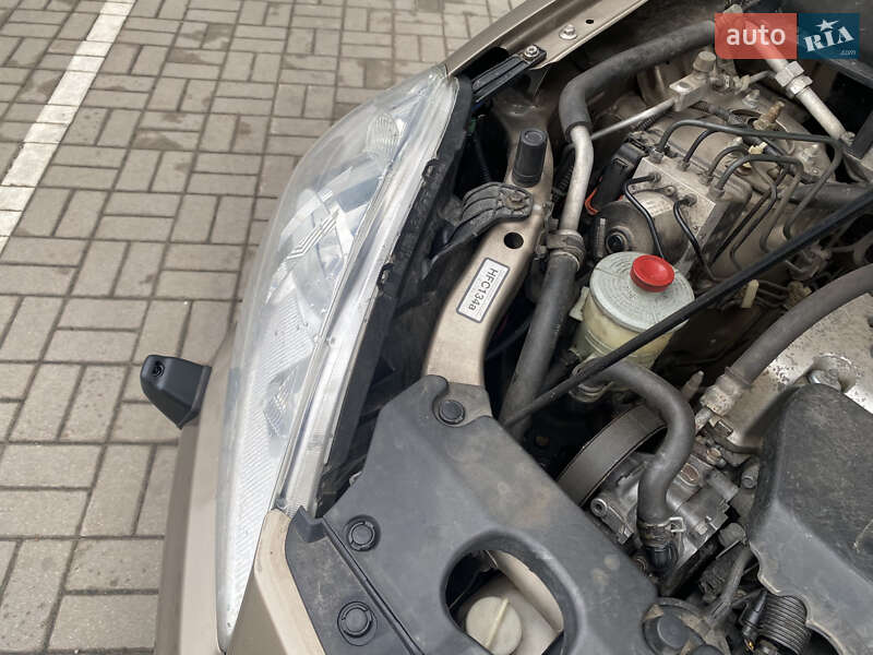 Позашляховик / Кросовер Honda CR-V 2006 в Черкасах фото 18 Позашляховик / Кросовер Honda CR-V 2006 в Черкасах