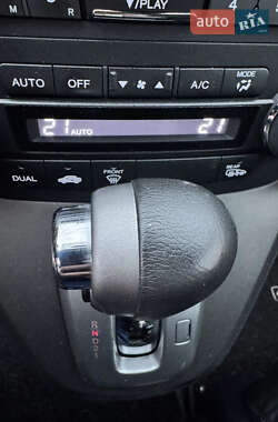 Внедорожник / Кроссовер Honda CR-V 2010 в 
