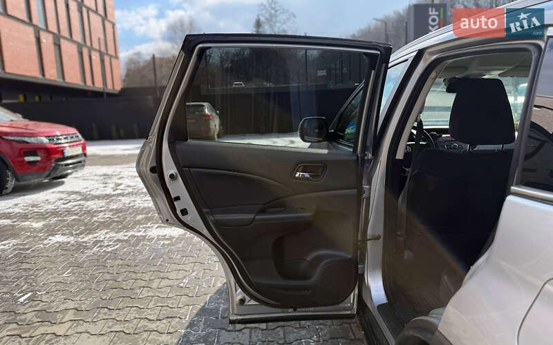 Внедорожник / Кроссовер Honda CR-V 2013 в Черновцах