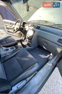 Позашляховик / Кросовер Honda CR-V 1998 в 