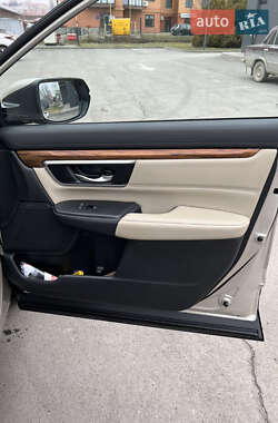 Внедорожник / Кроссовер Honda CR-V 2019 в 