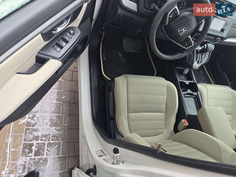 Внедорожник / Кроссовер Honda CR-V 2018 в Ровно