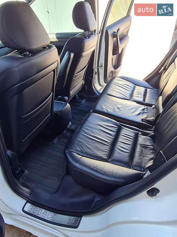 Внедорожник / Кроссовер Honda CR-V 2011 в Тернополе