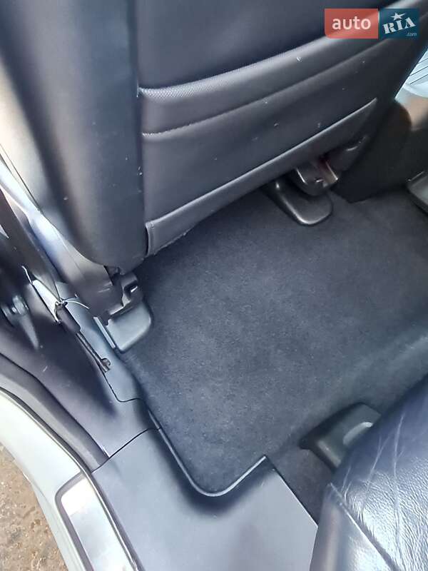 Внедорожник / Кроссовер Honda CR-V 2011 в Тернополе