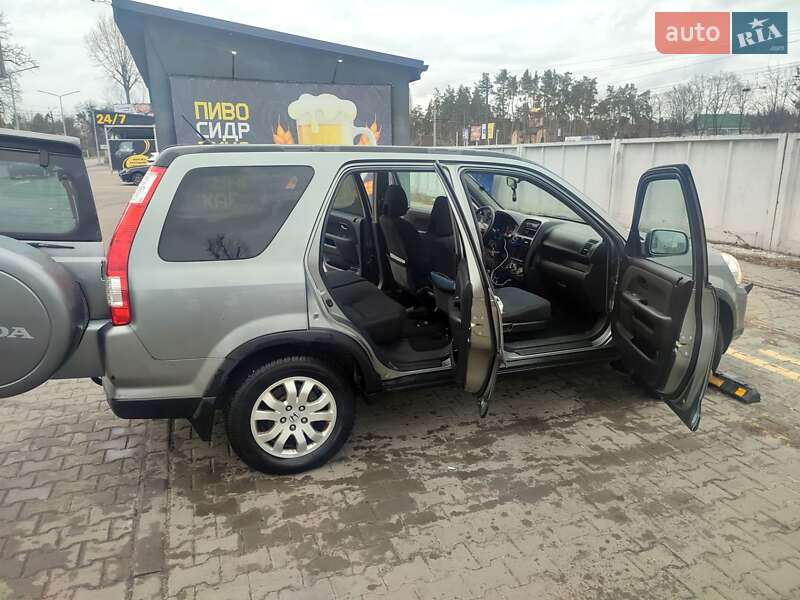 Внедорожник / Кроссовер Honda CR-V 2006 в Вышгороде