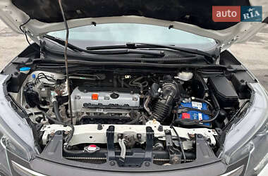 Позашляховик / Кросовер Honda CR-V 2013 в 