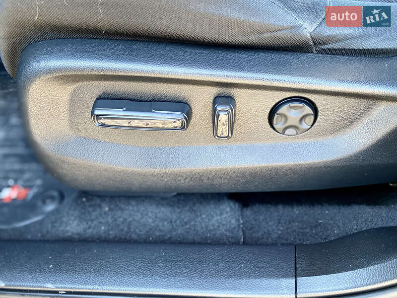 Внедорожник / Кроссовер Honda CR-V 2022 в Новояворовске
