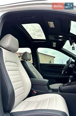 Позашляховик / Кросовер Honda CR-V 2022 в 
