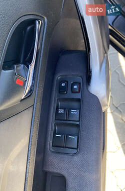 Позашляховик / Кросовер Honda CR-V 2007 в 