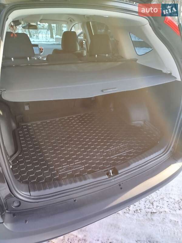 Внедорожник / Кроссовер Honda CR-V 2014 в Киеве