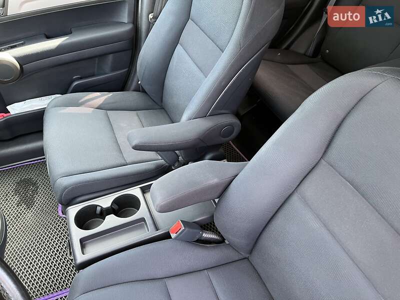 Внедорожник / Кроссовер Honda CR-V 2011 в Киеве