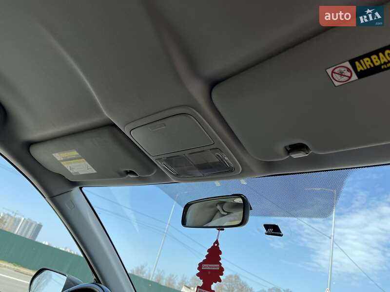 Внедорожник / Кроссовер Honda CR-V 2011 в Киеве