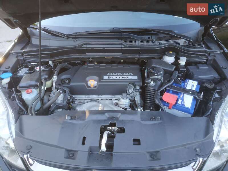 Внедорожник / Кроссовер Honda CR-V 2011 в Вараше