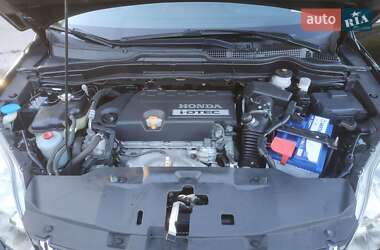 Позашляховик / Кросовер Honda CR-V 2011 в 