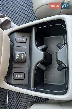 Позашляховик / Кросовер Honda CR-V 2012 в 