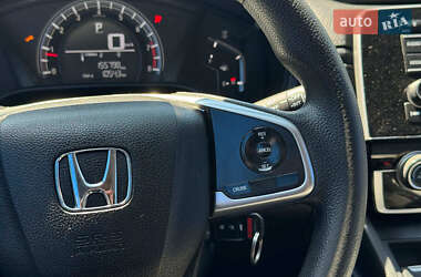 Внедорожник / Кроссовер Honda CR-V 2019 в 