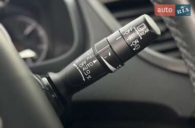 Внедорожник / Кроссовер Honda CR-V 2015 в 