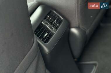 Внедорожник / Кроссовер Honda CR-V 2015 в 
