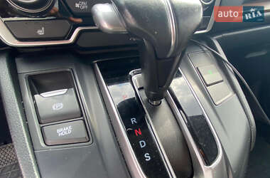 Внедорожник / Кроссовер Honda CR-V 2017 в 