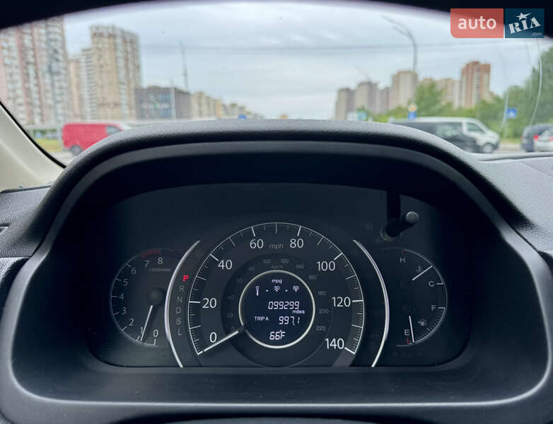 Позашляховик / Кросовер Honda CR-V 2015 в Києві