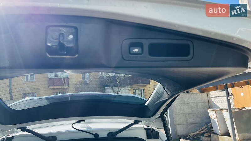 Позашляховик / Кросовер Honda CR-V 2021 в Києві