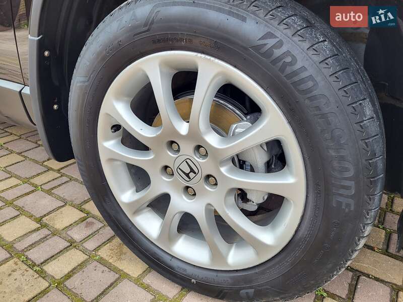 Внедорожник / Кроссовер Honda CR-V 2010 в Радивилове