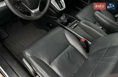 Позашляховик / Кросовер Honda CR-V 2014 в 