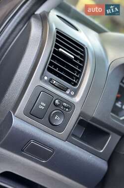Позашляховик / Кросовер Honda CR-V 2011 в 