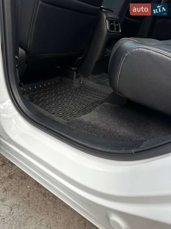 Внедорожник / Кроссовер Honda CR-V 2020 в Макарове