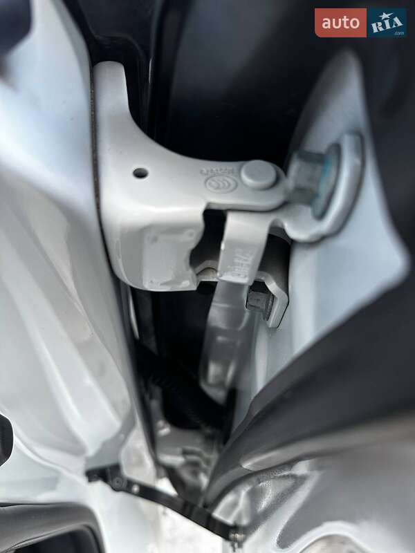 Внедорожник / Кроссовер Honda CR-V 2020 в Макарове