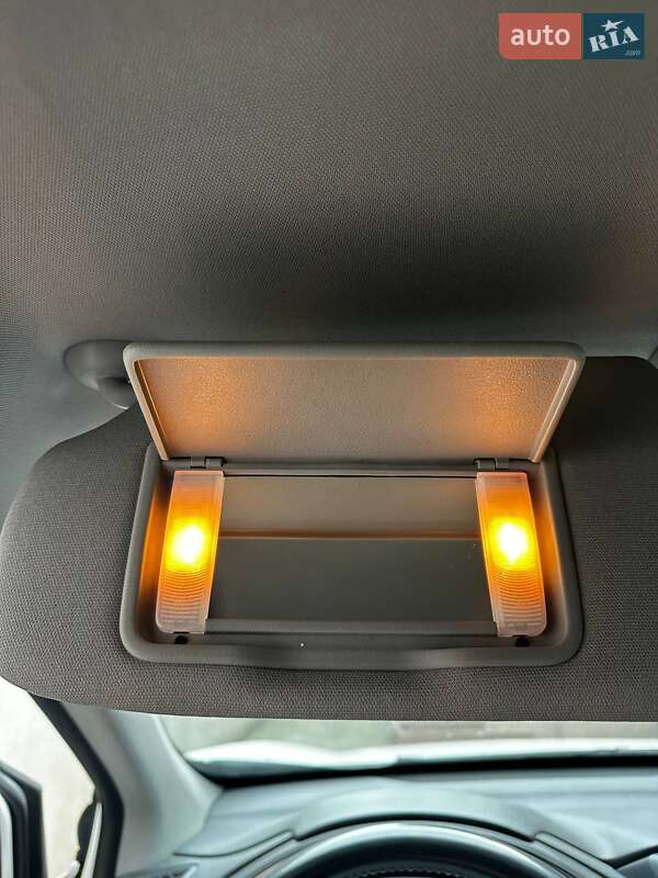 Внедорожник / Кроссовер Honda CR-V 2020 в Макарове