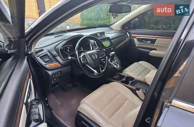 Позашляховик / Кросовер Honda CR-V 2019 в 
