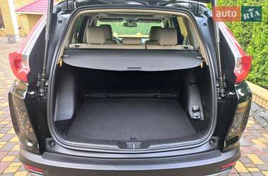 Позашляховик / Кросовер Honda CR-V 2019 в 
