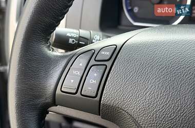 Позашляховик / Кросовер Honda CR-V 2012 в 
