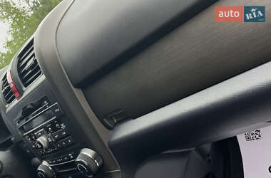 Позашляховик / Кросовер Honda CR-V 2010 в 