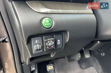 Позашляховик / Кросовер Honda CR-V 2013 в 