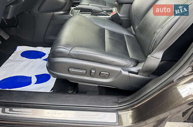 Внедорожник / Кроссовер Honda CR-V 2015 в 