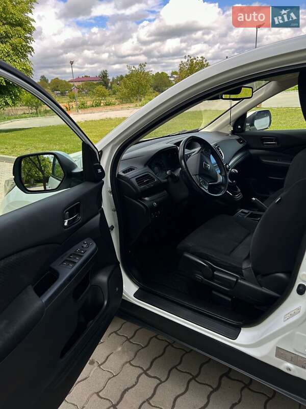 Внедорожник / Кроссовер Honda CR-V 2015 в Сокале