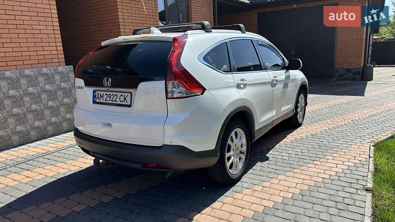 Позашляховик / Кросовер Honda CR-V 2014 в Бершаді