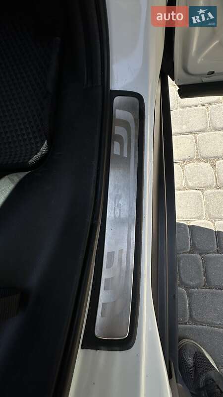 Позашляховик / Кросовер Honda CR-V 2014 в Бершаді