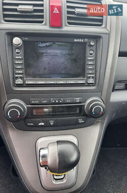 Позашляховик / Кросовер Honda CR-V 2011 в 