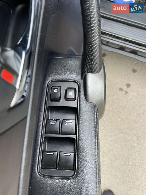 Внедорожник / Кроссовер Honda CR-V 2011 в Тернополе