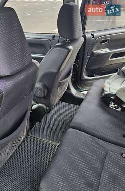 Внедорожник / Кроссовер Honda CR-V 2002 в 