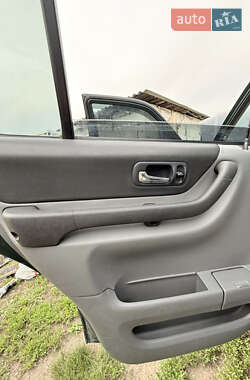 Внедорожник / Кроссовер Honda CR-V 1999 в 