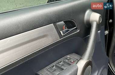 Внедорожник / Кроссовер Honda CR-V 2011 в 