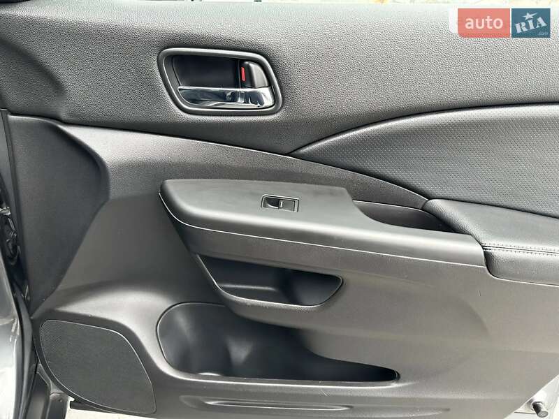 Позашляховик / Кросовер Honda CR-V 2013 в Чернівцях