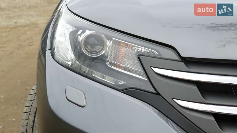 Позашляховик / Кросовер Honda CR-V 2013 в Чернівцях