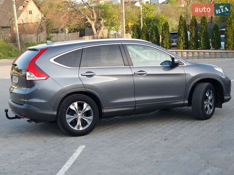 Позашляховик / Кросовер Honda CR-V 2013 в Чернівцях